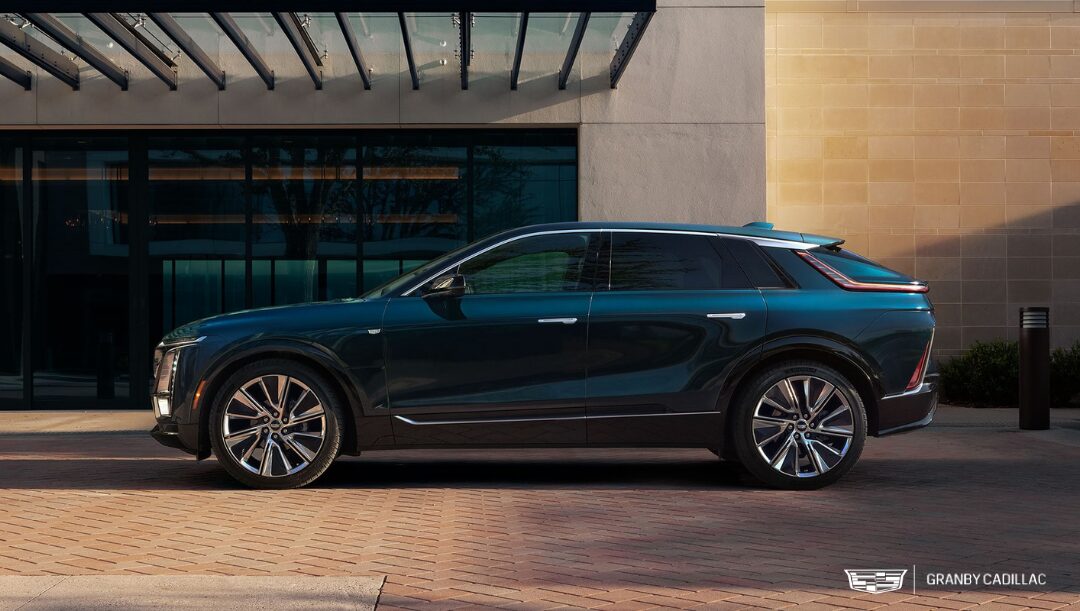 Cadillac LYRIQ et LYRIQ‑V : les VUS électriques de luxe incontournables